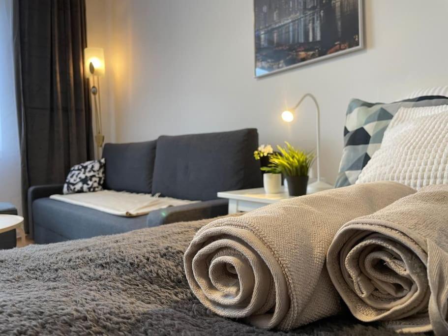 Charming Apartment Near City Center Wina Bagian luar foto